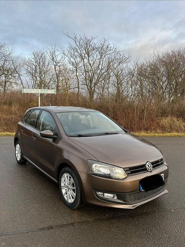 Gebraucht VW Polo 75 PS (55 kW) 2013 Braun Kleinwagen