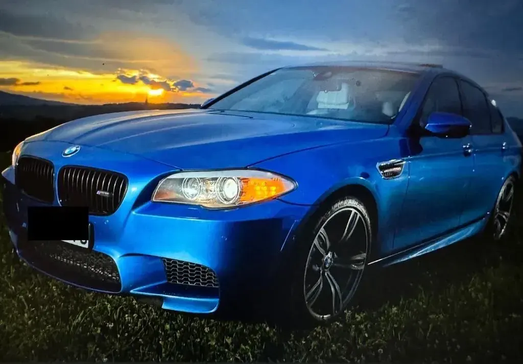 Gebraucht BMW M5 Performance 560 PS (411 kW) 2014 Blau Limousine