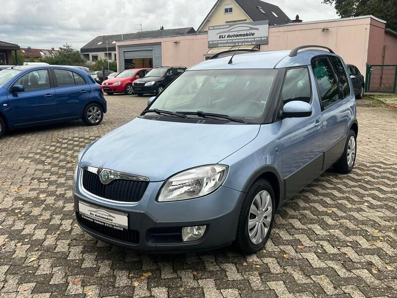 Blau Gebraucht 2007 Skoda Roomster Scout Kombi | 1.990 € - Bild 1/4