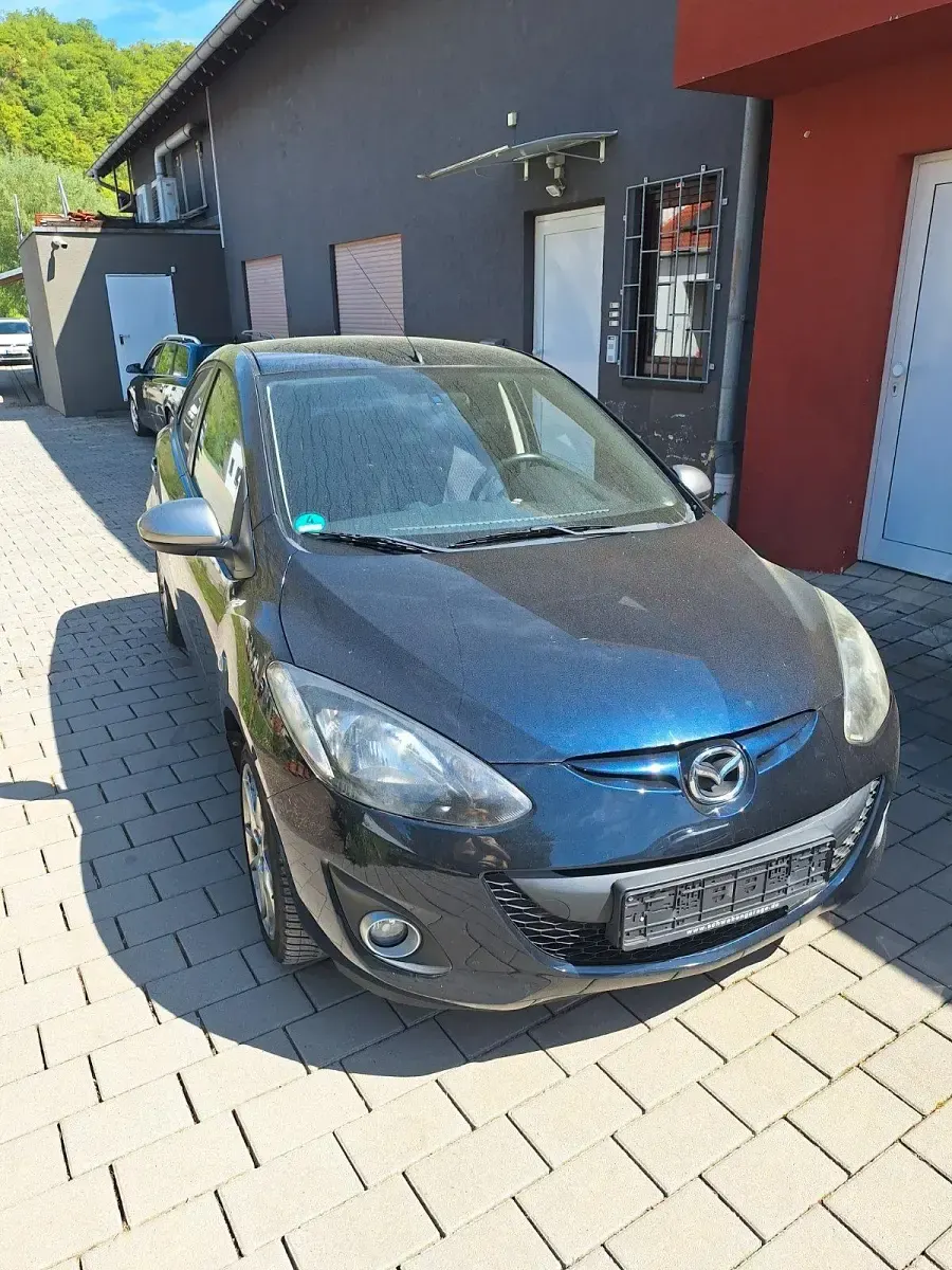 Usata Mazda 2 84 CV (61 kW) 2014 Nero Utilitaria