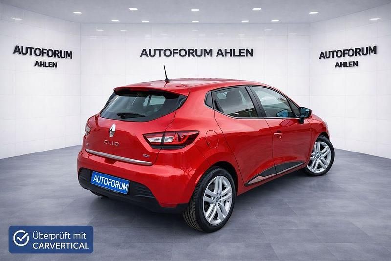 Gebraucht Renault Clio IV LIMITED 73 PS (53 kW) 2017 Rot Limousine