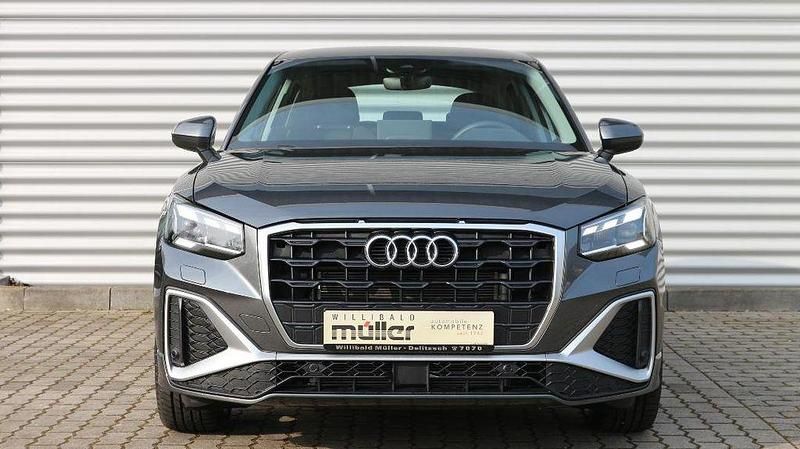 Gebraucht Audi Q2 S-Line 150 PS (110 kW) 2025 Grau SUV