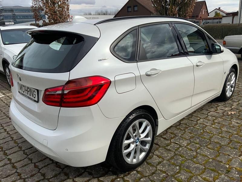 Gebraucht BMW 225 Active Tourer Advantage 136 PS (100 kW) 2018 Weiß Van / Kleinbus