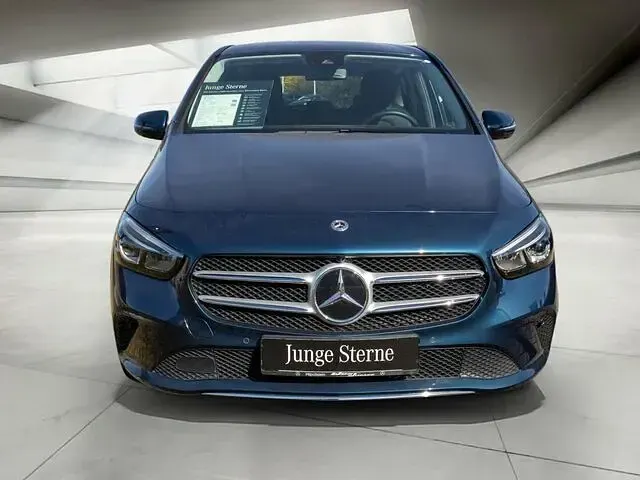 Gebraucht Mercedes B250e Progressive 160 PS (117 kW) 2022 Blau Kleinwagen