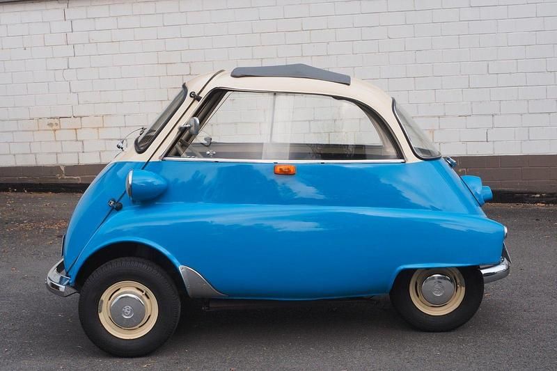 Blau Gebraucht 1959 BMW Isetta Coupé | 22.500 € - Bild 1/4
