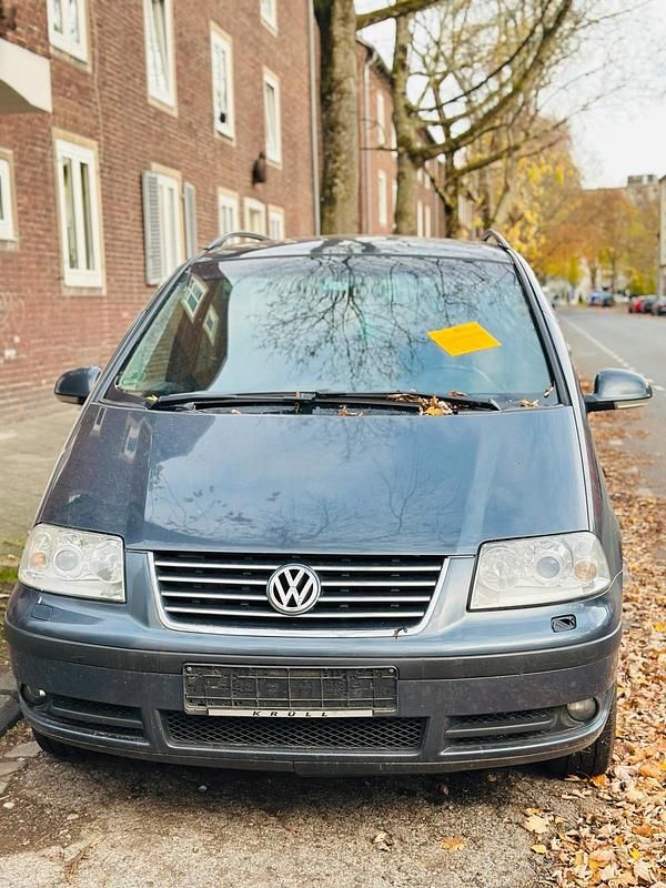 Grau Gebraucht 2004 VW Sharan Van / Kleinbus | 1.300 € - Bild 1/4
