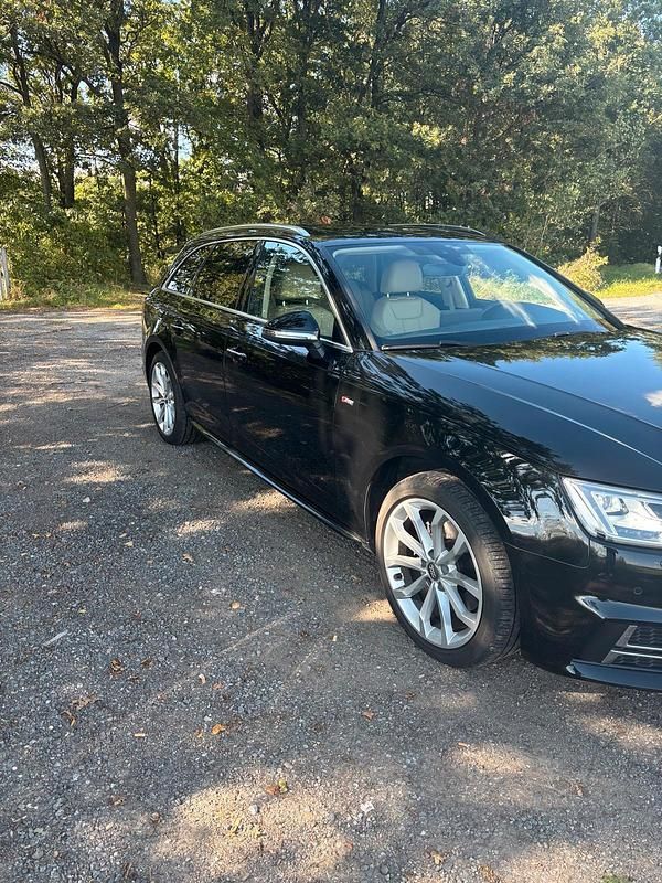 Gebraucht Audi A4 150 PS (110 kW) 2016 Schwarz Kombi