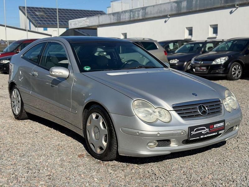 Gebraucht Mercedes C180 143 PS (105 kW) 2003 Silber Coupé