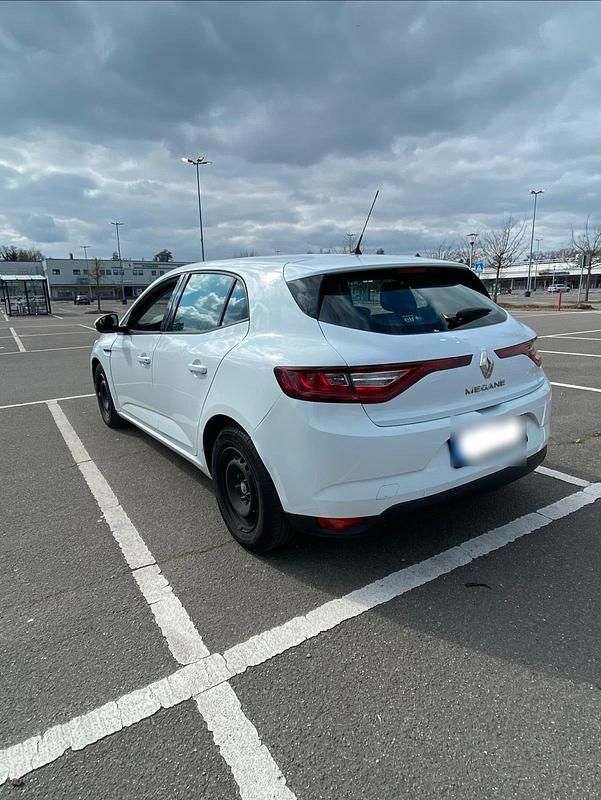 Gebraucht Renault Mégane IV 101 PS (74 kW) 2017 Weiß Kleinwagen