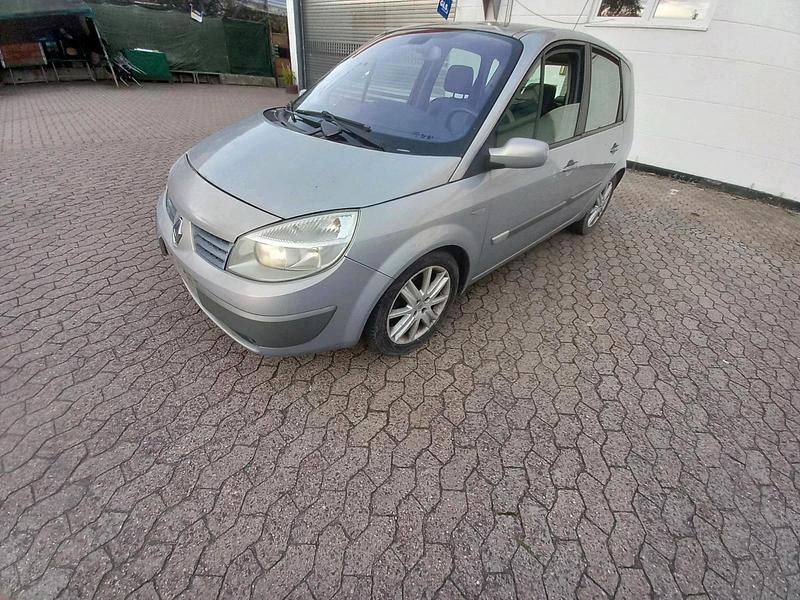 Gelb Gebraucht 2003 Renault Scénic Van / Kleinbus | 1.799 € (Fairer Preis) - Bild 1/4