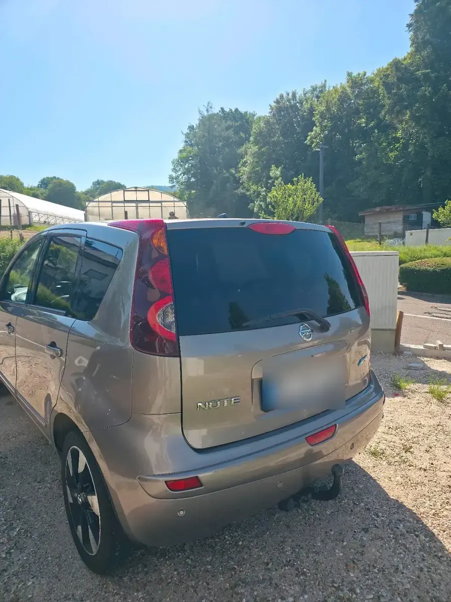 Gebraucht Nissan Note 90 PS (66 kW) 2012 Braun Kleinwagen