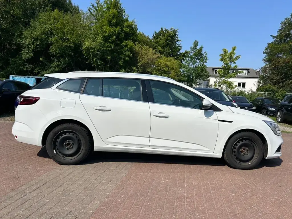 Gebraucht Renault Mégane Business 116 PS (85 kW) 2019 Weiß Limousine