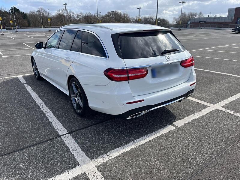 Gebraucht Mercedes E200 AMG line 197 PS (144 kW) 2020 Weiß Kombi