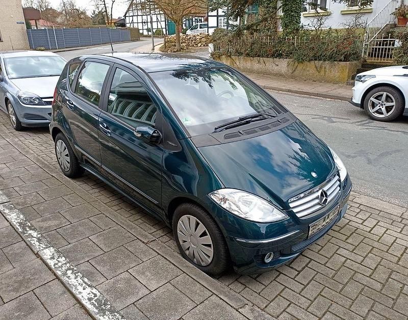 Gebraucht Mercedes A180 Elegance 109 PS (80 kW) 2005 Grün Van / Kleinbus