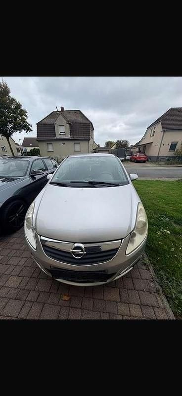 Silber Gebraucht 2007 Opel Corsa Limousine | 1.999 € (Etwas zu teuer) - Bild 1/4