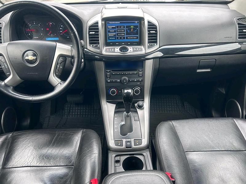 Gebraucht Chevrolet Captiva 192 PS (141 kW) 2012 Schwarz SUV