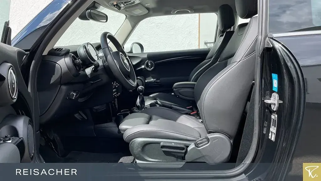 Usata Mini Cooper Classic 136 CV (100 kW) 2023 Nero Utilitaria