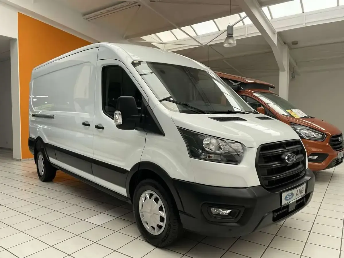 Nowe Ford Transit Trend 131 KM (96 kW) 2025 Biały Minivan