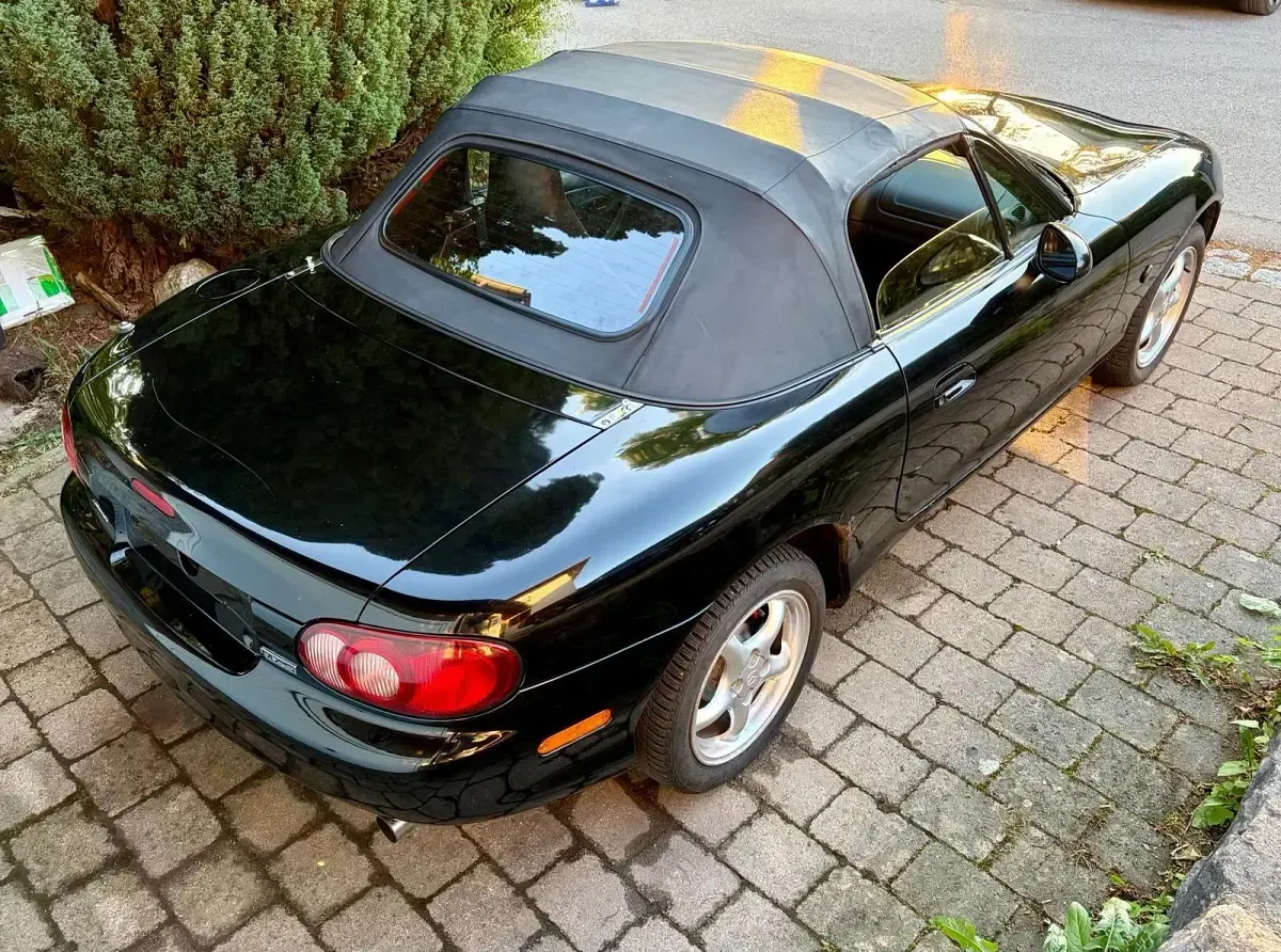 Gebraucht Mazda MX5 110 PS (80 kW) 2001 Schwarz Cabrio