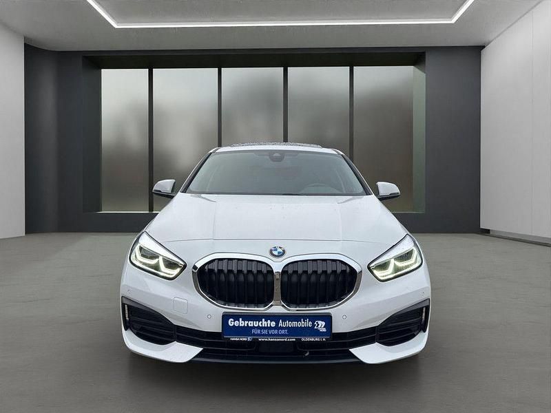 Gebraucht BMW 120 Advantage 178 PS (130 kW) 2022 Weiss / alpinweiss iii (metallic) Kleinwagen