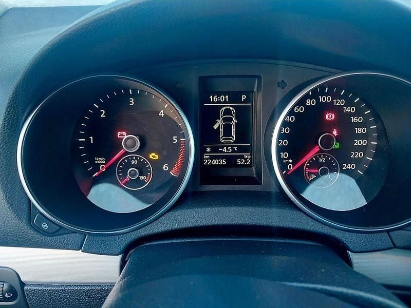 Gebraucht VW Golf VI Team 105 PS (77 kW) 2010 Grau Kleinwagen