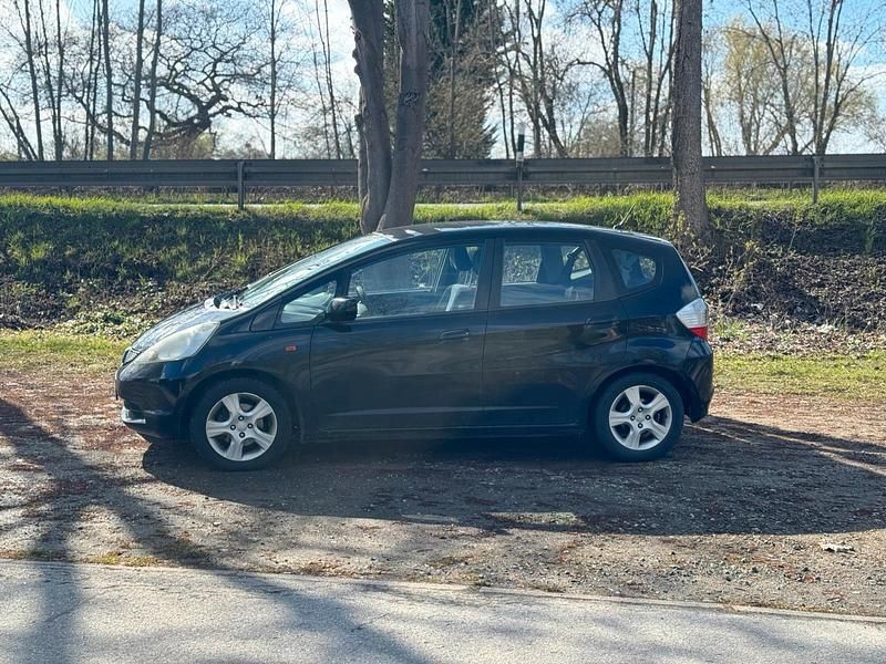 Gebraucht Honda Jazz 90 PS (66 kW) 2010 Schwarz Kleinwagen