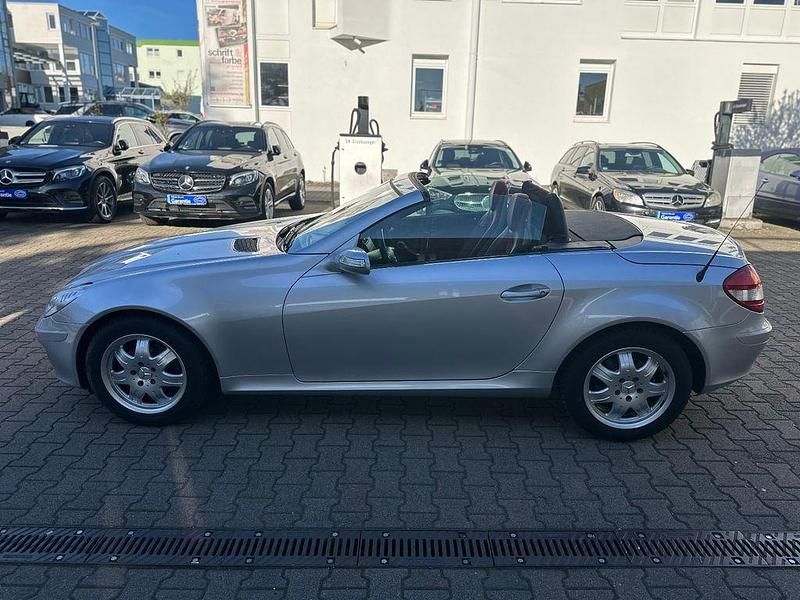 Second-hand Mercedes SLK200 163 CP (119 kW) 2004 Argintiu Cabrio