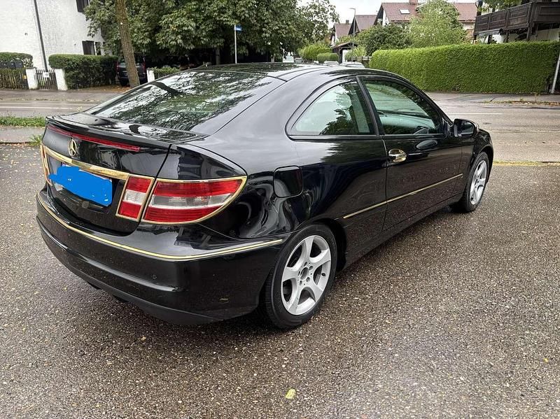 Gebraucht Mercedes CLC200 184 PS (135 kW) 2009 Schwarz Kleinwagen