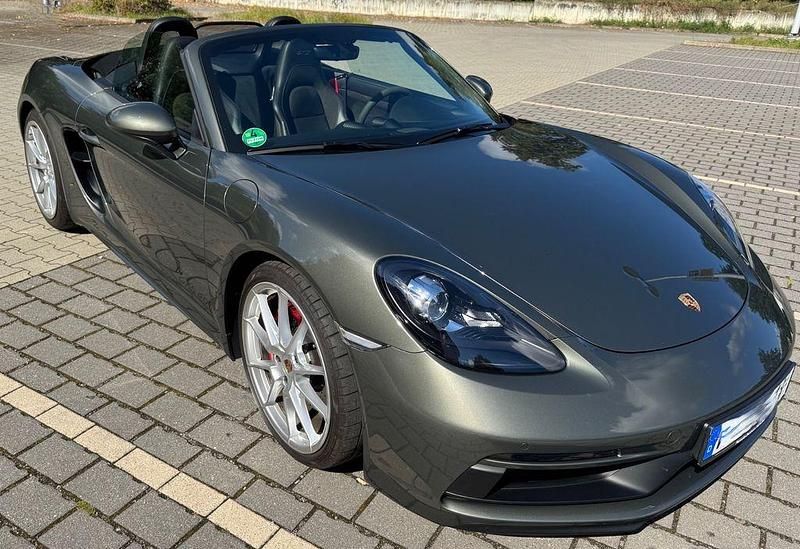 Grün Gebraucht 2021 Porsche Boxster GTS Cabrio | 85.718 € (Superpreis) - Bild 1/4