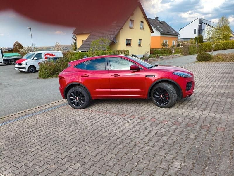 Second-hand Jaguar E-Pace R-Dynamic 250 CP (183 kW) 2019 Roșu SUV