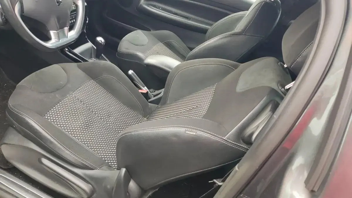 Gebraucht Citroën DS3 So Chic 92 PS (67 kW) 2013 Grau Kleinwagen