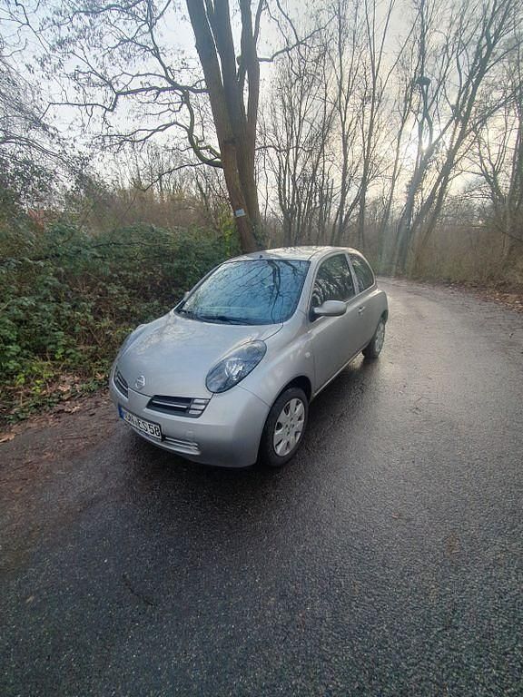 Grau Gebraucht 2005 Nissan Micra City Limousine | 1.899 € (Fairer Preis) - Bild 1/4