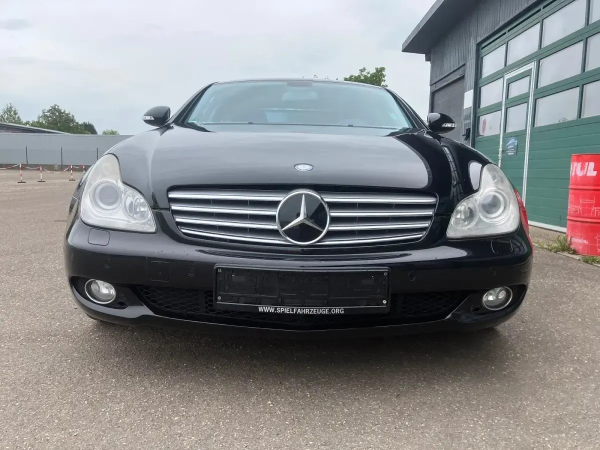 Gebraucht Mercedes CLS350 292 PS (214 kW) 2007 Obsidianschwarz  metalliclack Limousine