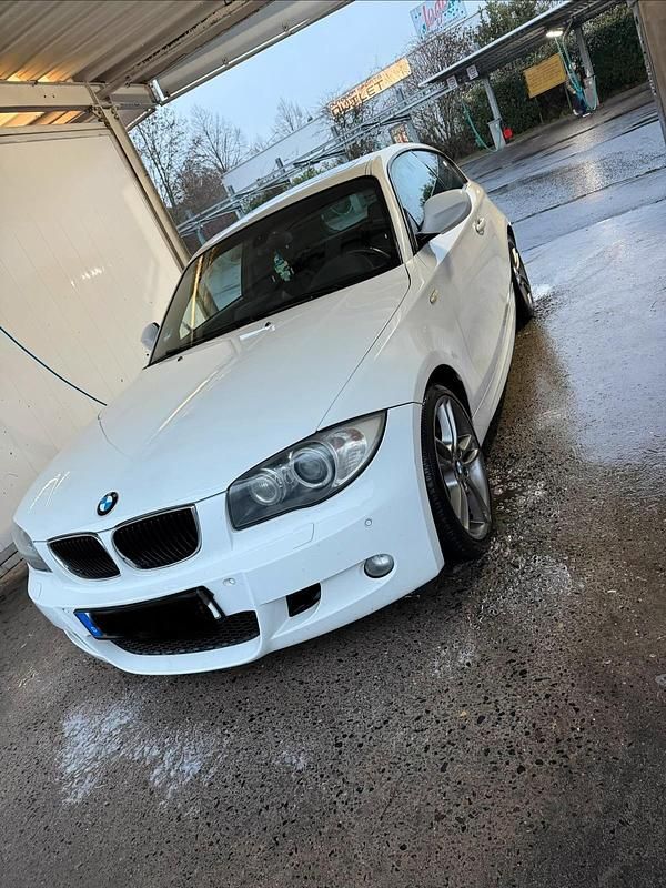 Gebraucht BMW 123 M Sport 204 PS (150 kW) 2011 Weiß Kleinwagen