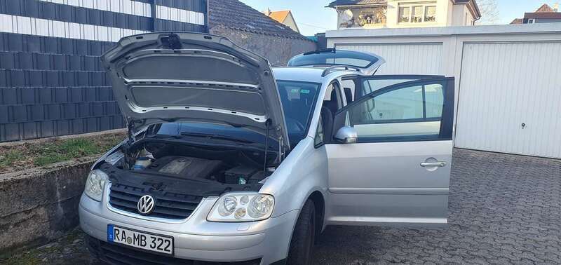 Gebraucht 2003 VW Touran Van / Kleinbus | 3.500 € - Bild 1/4