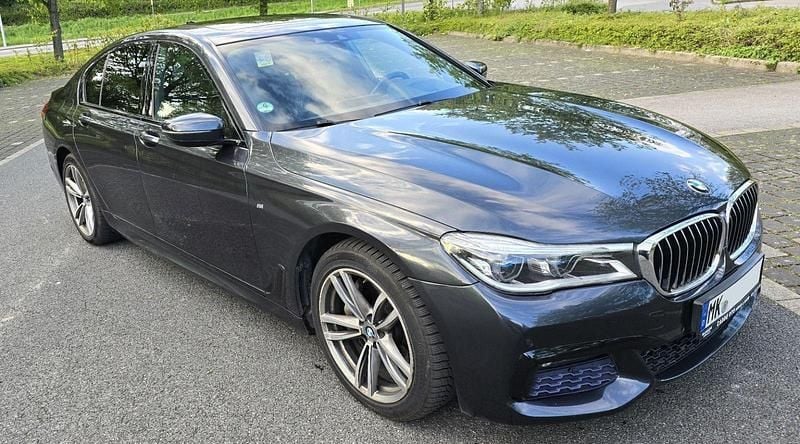 Gebraucht 2017 BMW 730 Comfort Edition Limousine | 26.999 € (Fairer Preis) - Bild 1/4