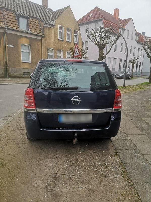 Gebraucht Opel Zafira 110 PS (80 kW) 2008 Blau Van / Kleinbus