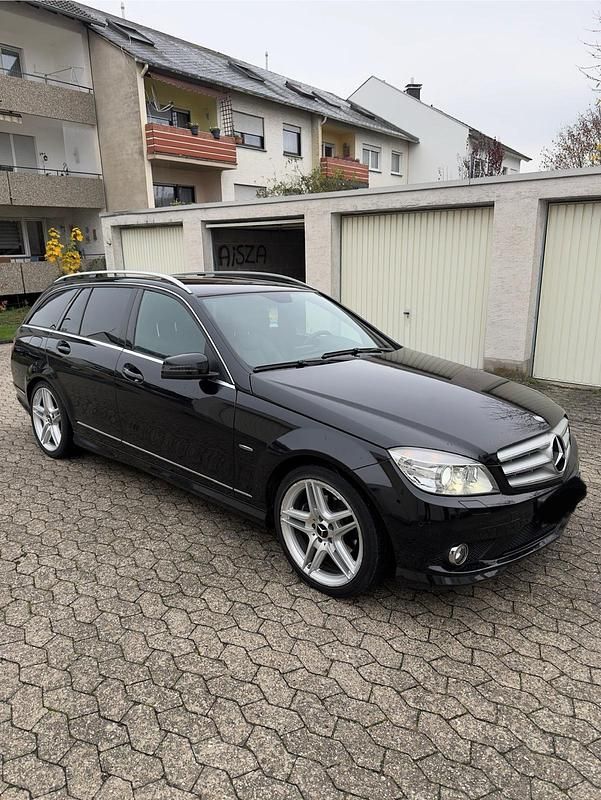 Schwarz Gebraucht 2010 Mercedes C250 AMG line Kombi | 4.500 € (Guter Preis) - Bild 1/4