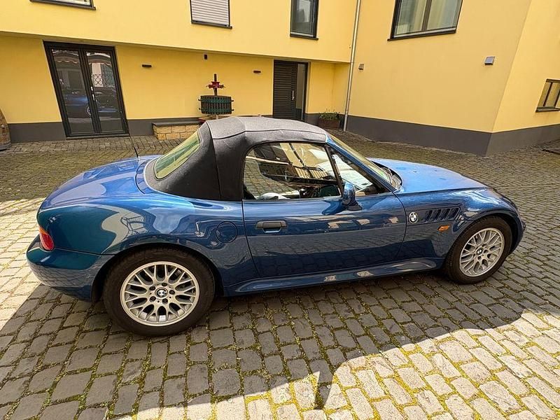 Usata BMW Z3 Performance 193 CV (141 kW) 2000 Blu Cabrio