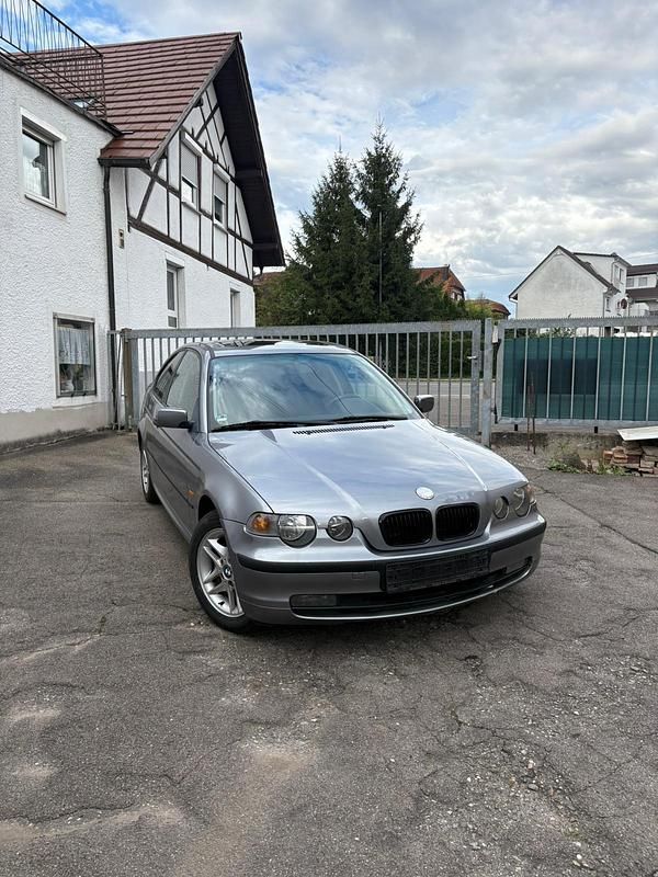 Grau Gebraucht 2003 BMW 316 Compact Kleinwagen | 1.300 € (Fairer Preis) - Bild 1/4