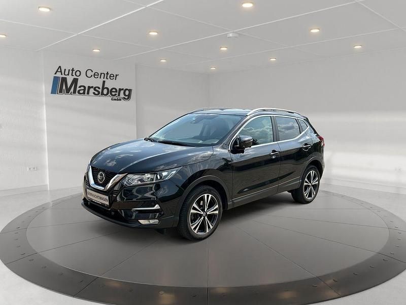 Schwarz Gebraucht 2019 Nissan Qashqai N-Connecta SUV | 18.980 € (Fairer Preis) - Bild 1/4