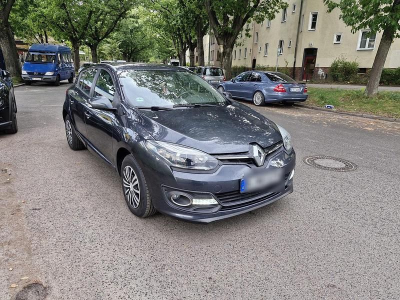 Schwarz Gebraucht 2014 Renault Mégane III Limousine | 6.999 € (Guter Preis) - Bild 1/4