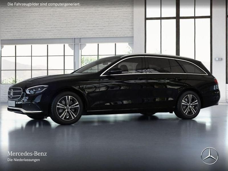 Gebraucht Mercedes E220 Avantgarde 200 PS (147 kW) 2023 Schwarz Limousine