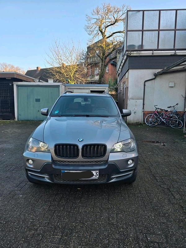 Braun Gebraucht 2008 BMW X5 SUV | 10.500 € - Bild 1/4