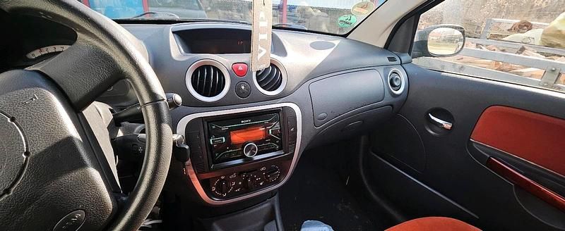 Gebraucht Citroën C2 73 PS (53 kW) 2006 Schwarz Kleinwagen