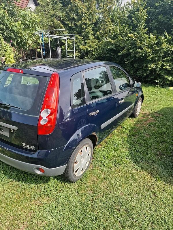 Gebraucht Ford Fiesta 2008 Blau Kleinwagen