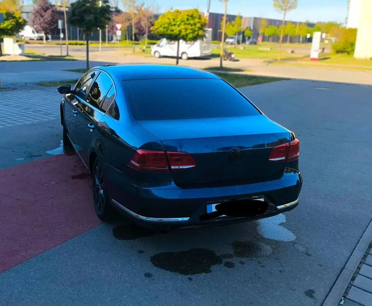 Używany VW Passat 122 KM (89 kW) 2014 Niebieski Sedan/Limuzyna
