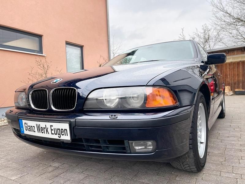 Gebraucht BMW 528 193 PS (141 kW) 1998 Blau Limousine