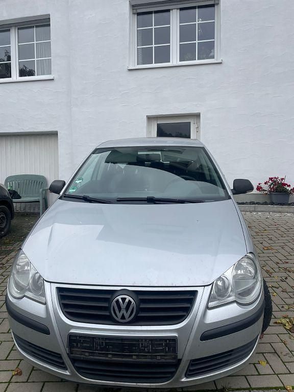 Silber Gebraucht 2006 VW Polo Limousine | 650 € (Superpreis) - Bild 1/4