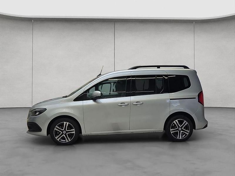 Gebraucht Mercedes T180 Edition 116 PS (85 kW) 2024 Silber Van / Kleinbus